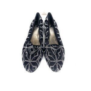 Gianni Bini black flat slip ons size 6.5